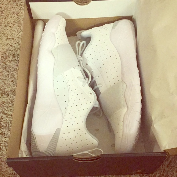 Jordan Other - Jordan 23 Breakouts (whiteout)